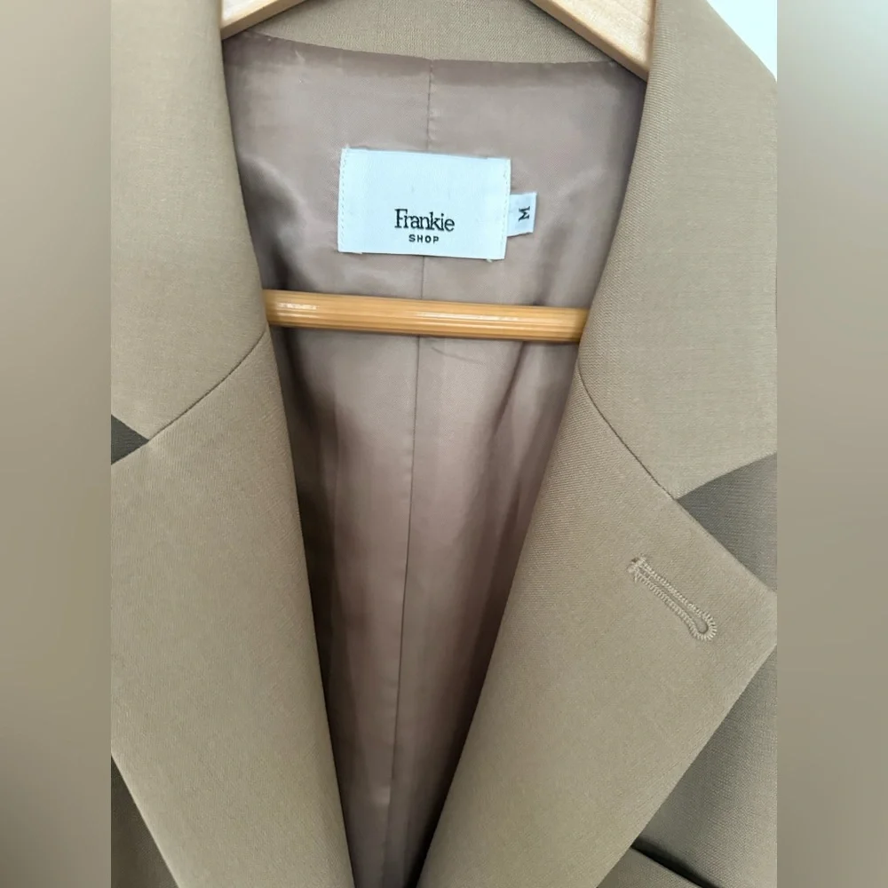The Frankie Shop Bea Blazer sz M Latte $385 - Picture 3 of 6